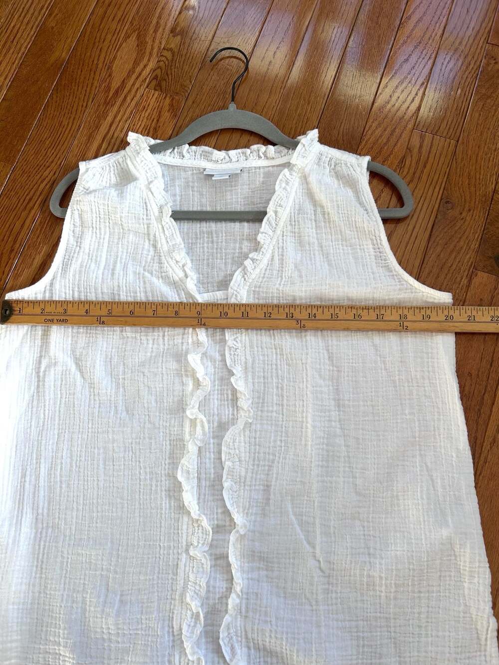 Liz Claiborne White Ruffle Sleeveless Cotton Gauze Blouse Size M - Picture 4 of 7